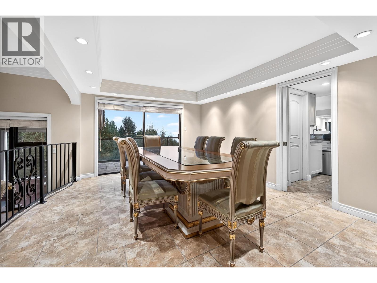 1375 Burnside Road Property Photo 13