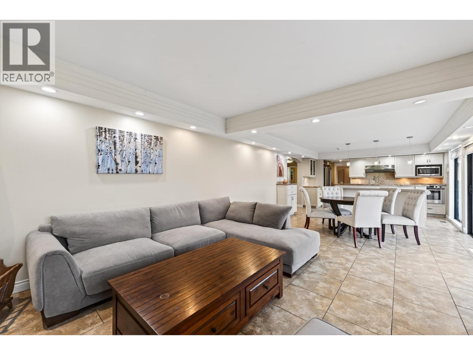 1375 Burnside Road Property Photo 14