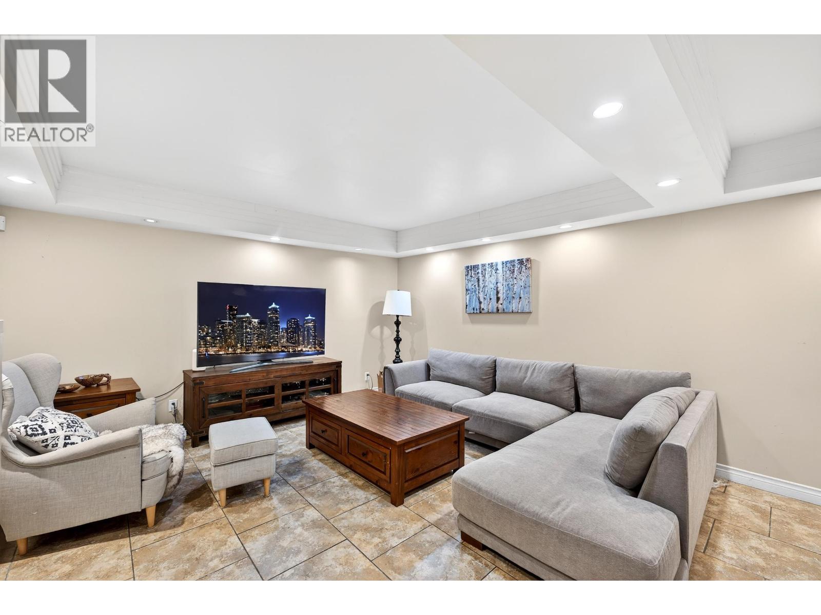 1375 Burnside Road Property Photo 24
