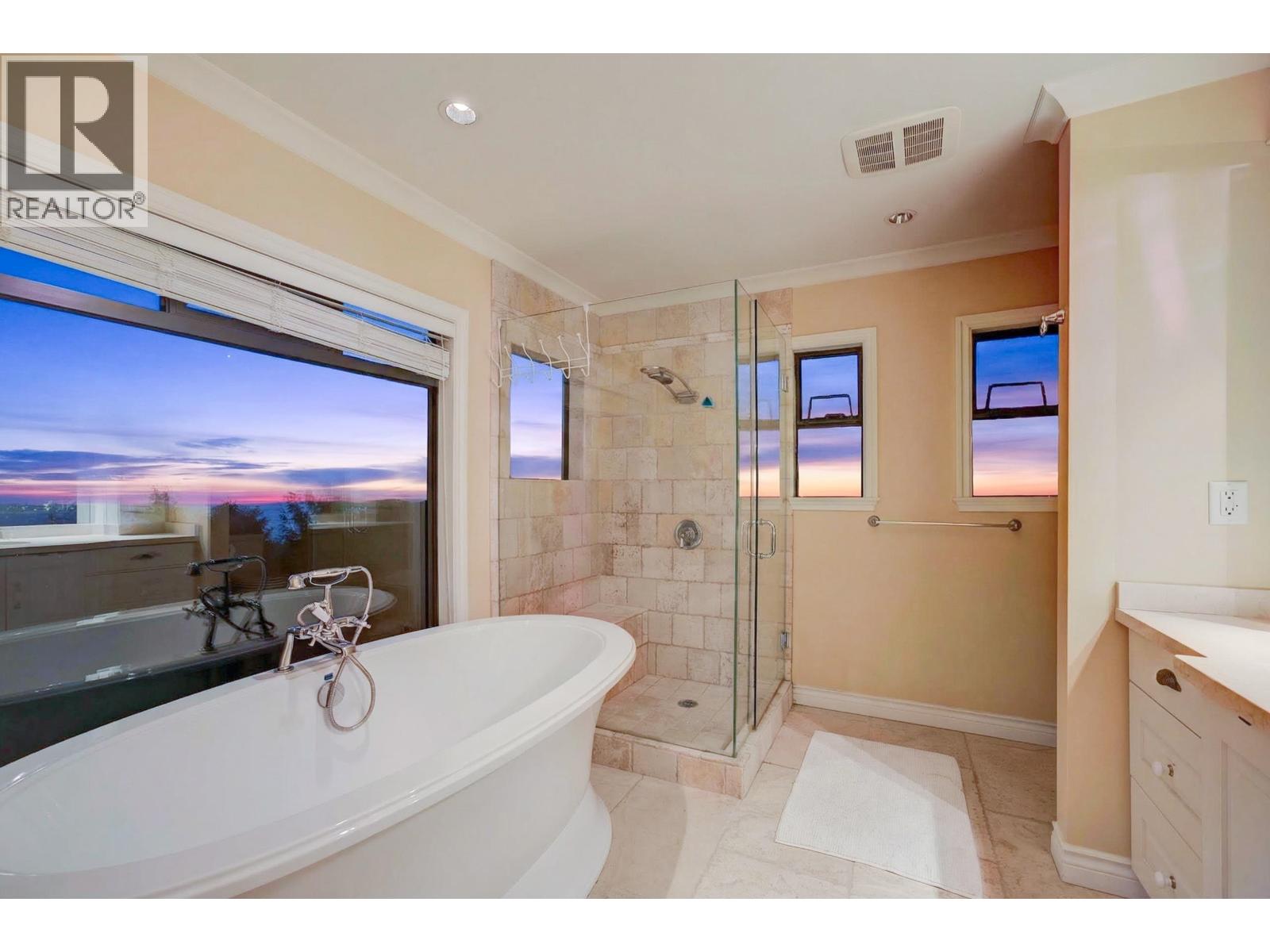 1375 Burnside Road Property Photo 28