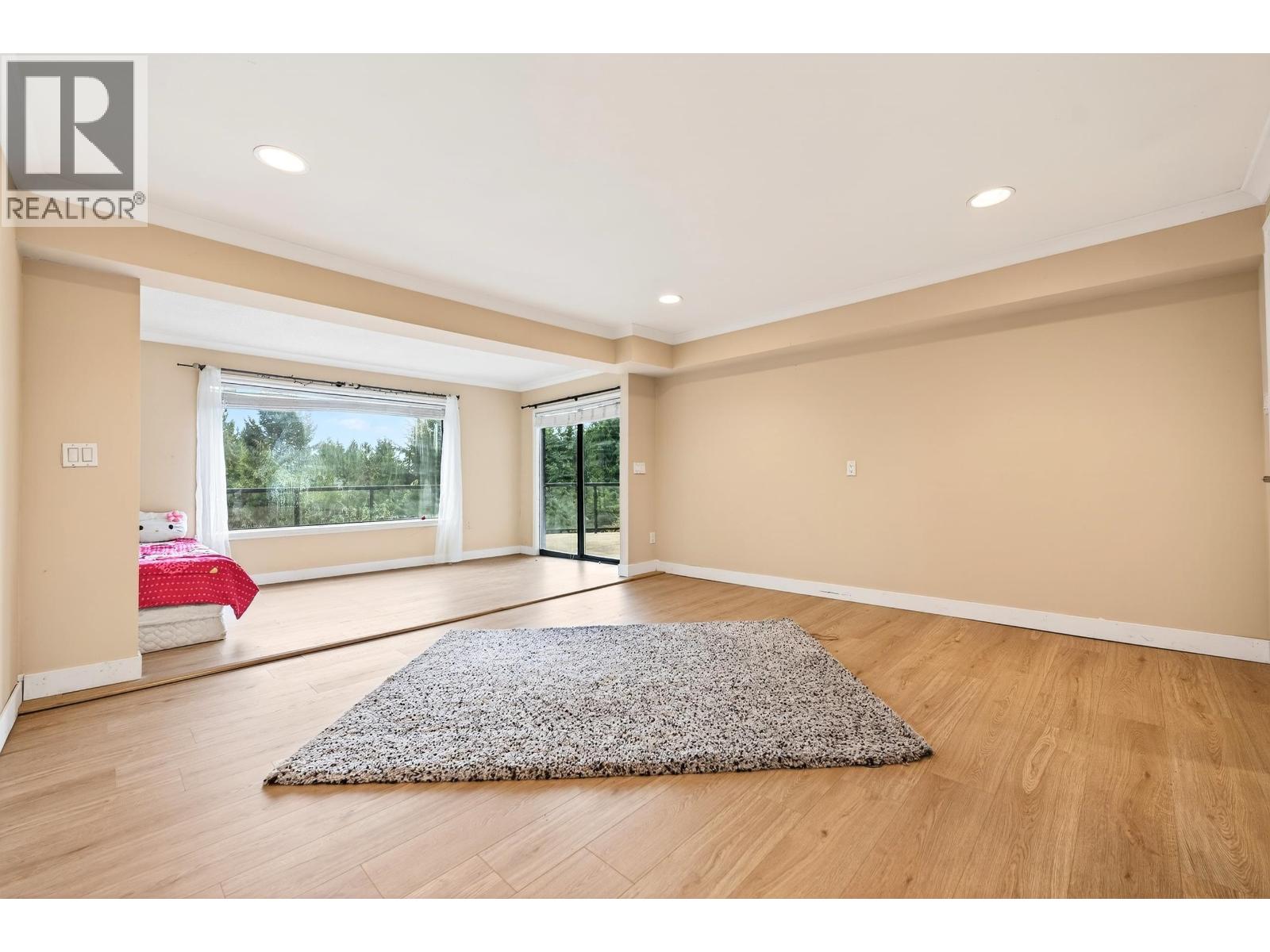 1375 Burnside Road Property Photo 32