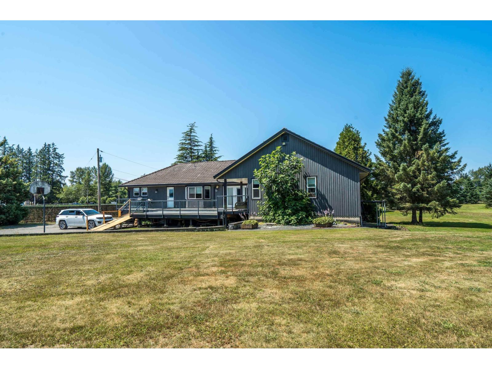 7094 267 Street Property Photo 6