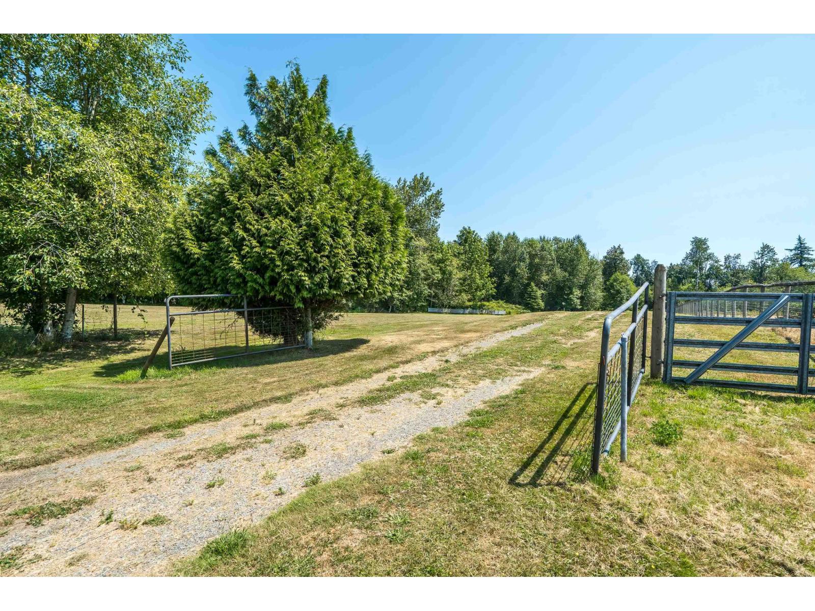 7094 267 Street Property Photo 11