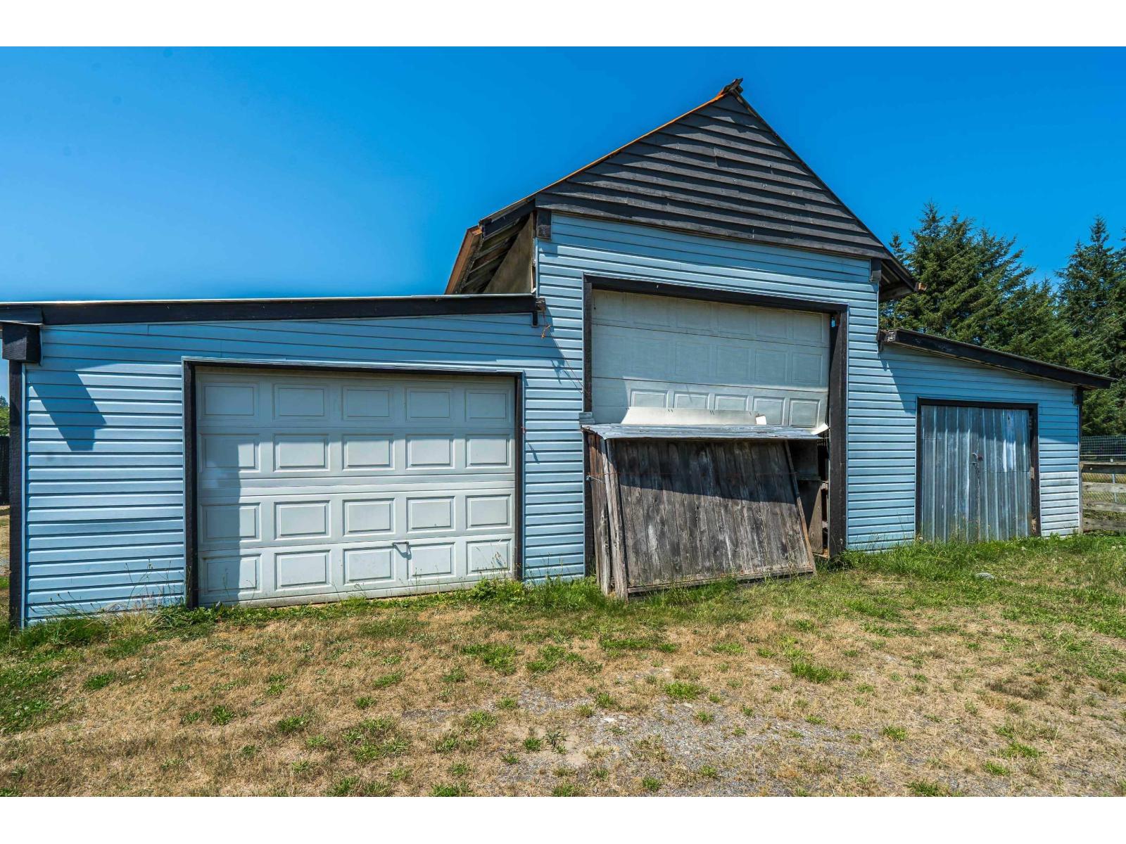 7094 267 Street Property Photo 18