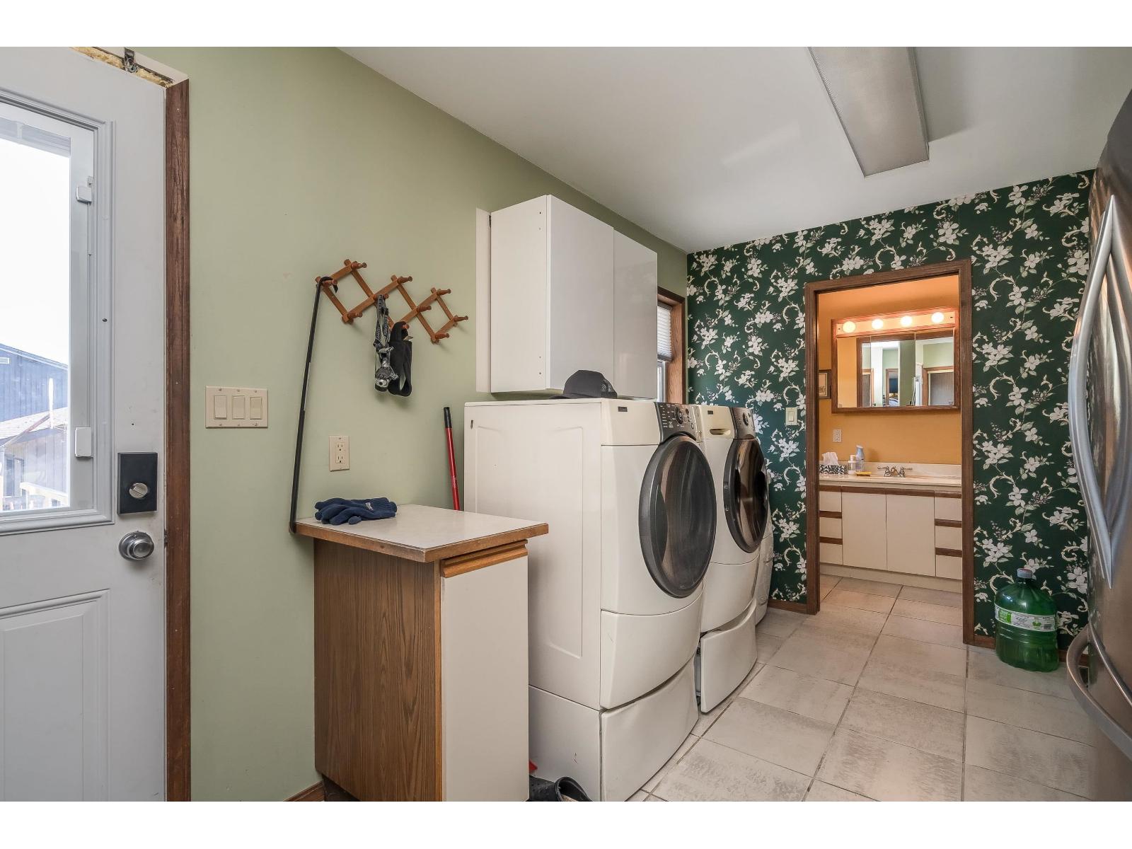 7094 267 Street Property Photo 35
