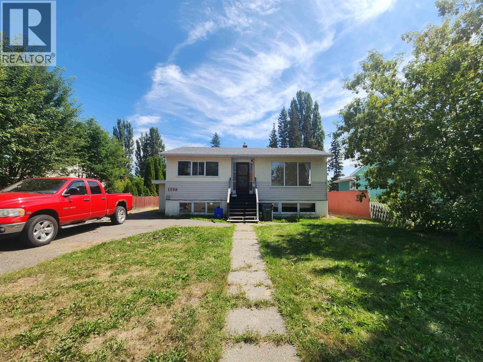 1598 INGLEDEW STREET Property Photo 1