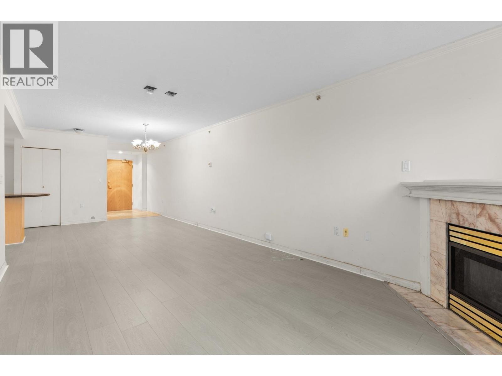 1605 6611 Cooney Road Property Photo 7