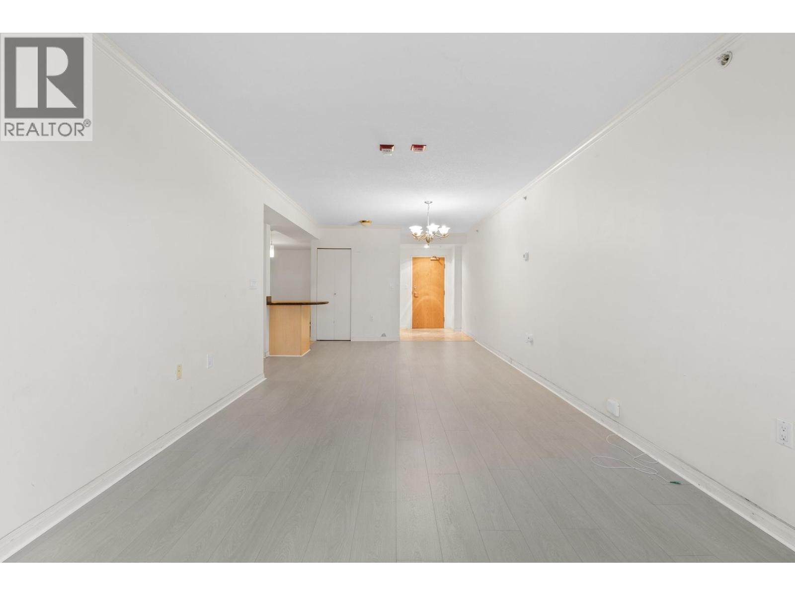 1605 6611 Cooney Road Property Photo 8