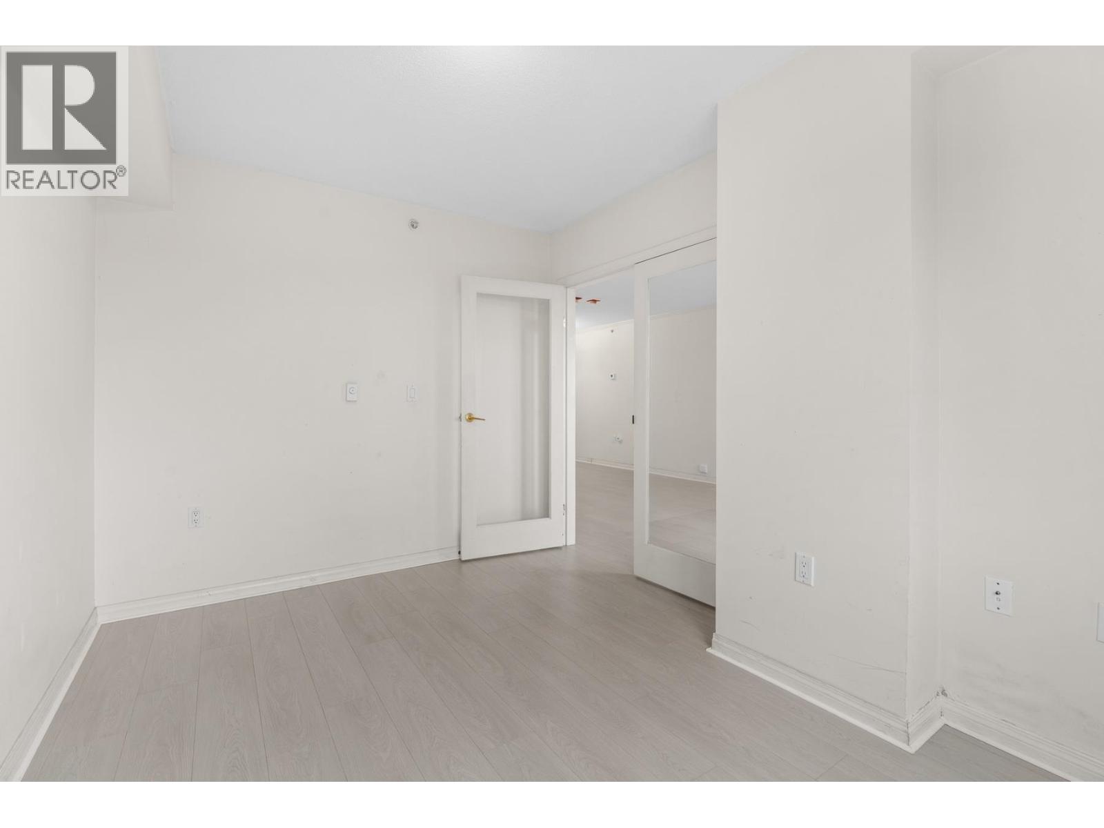 1605 6611 Cooney Road Property Photo 11