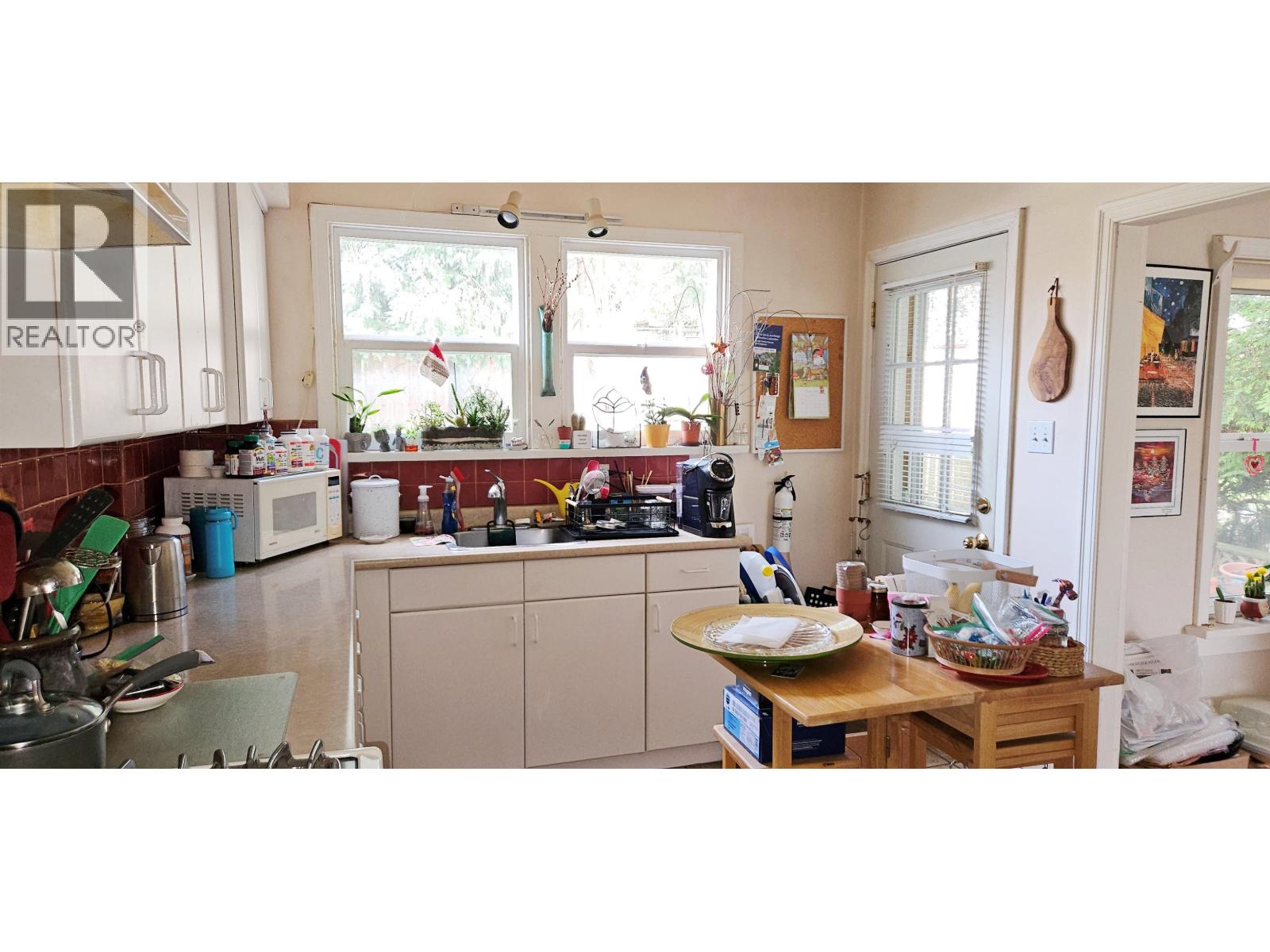 5284 East Boulevard Property Photo 23
