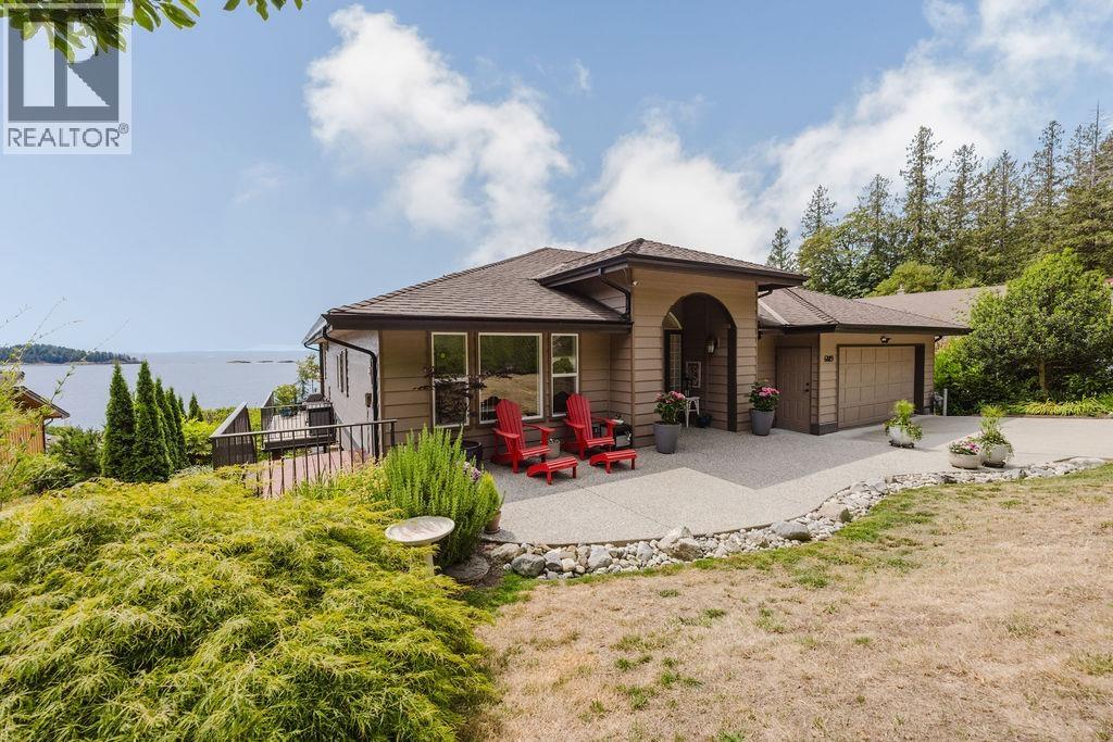 6889 Island View Road Property Photo 2