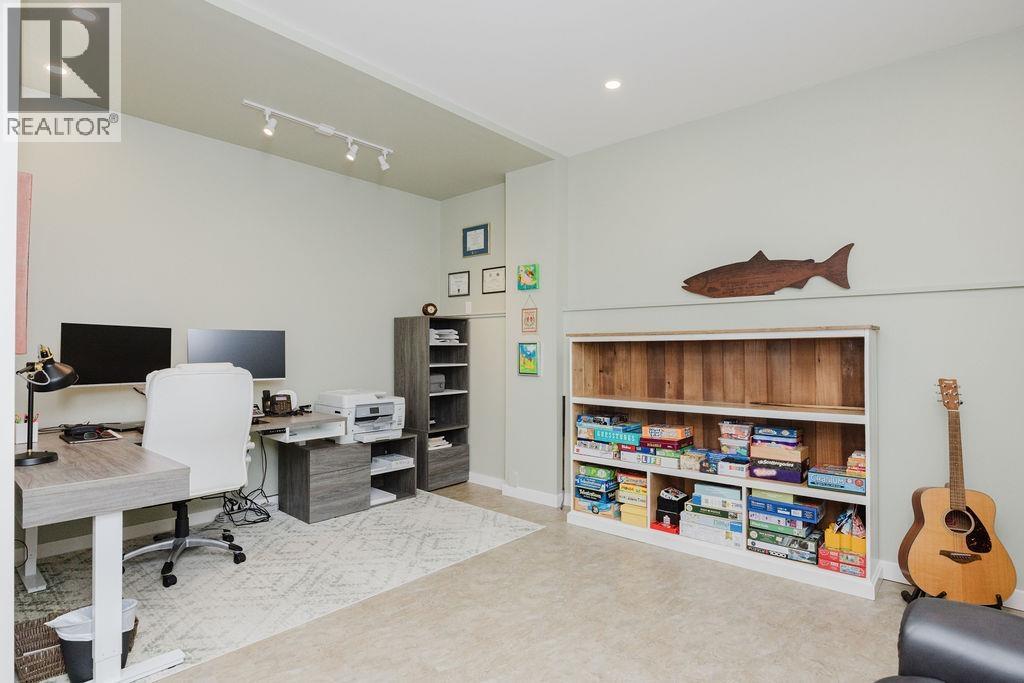 6889 Island View Road Property Photo 31