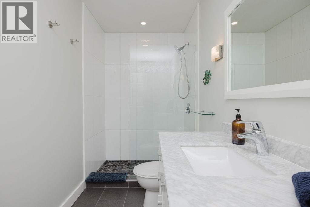 6889 Island View Road Property Photo 35