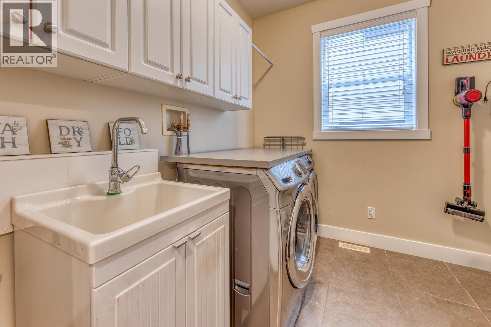 22834 Foreman Drive Property Photo 11