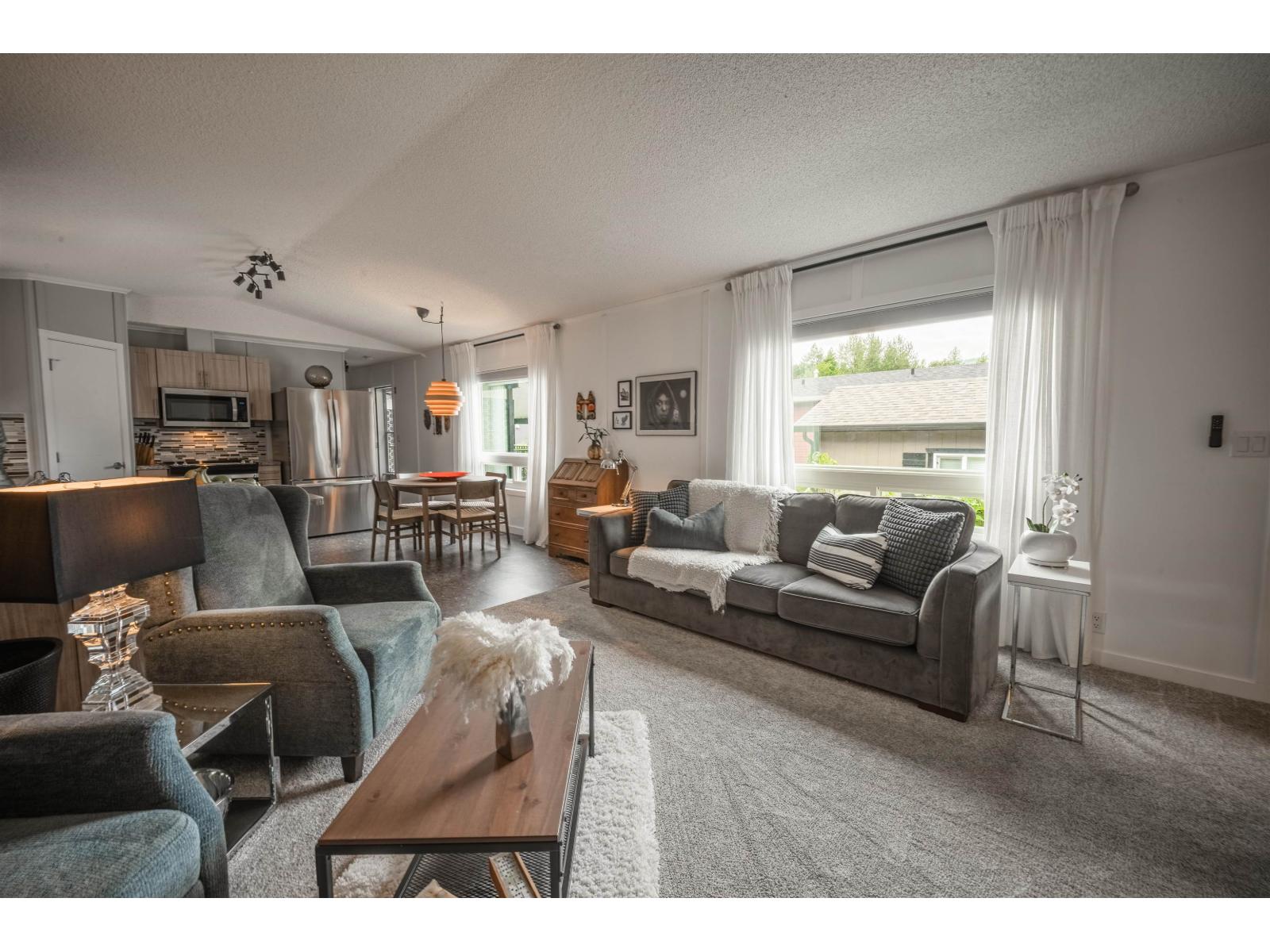 59060 LOUGHEED Highway #43