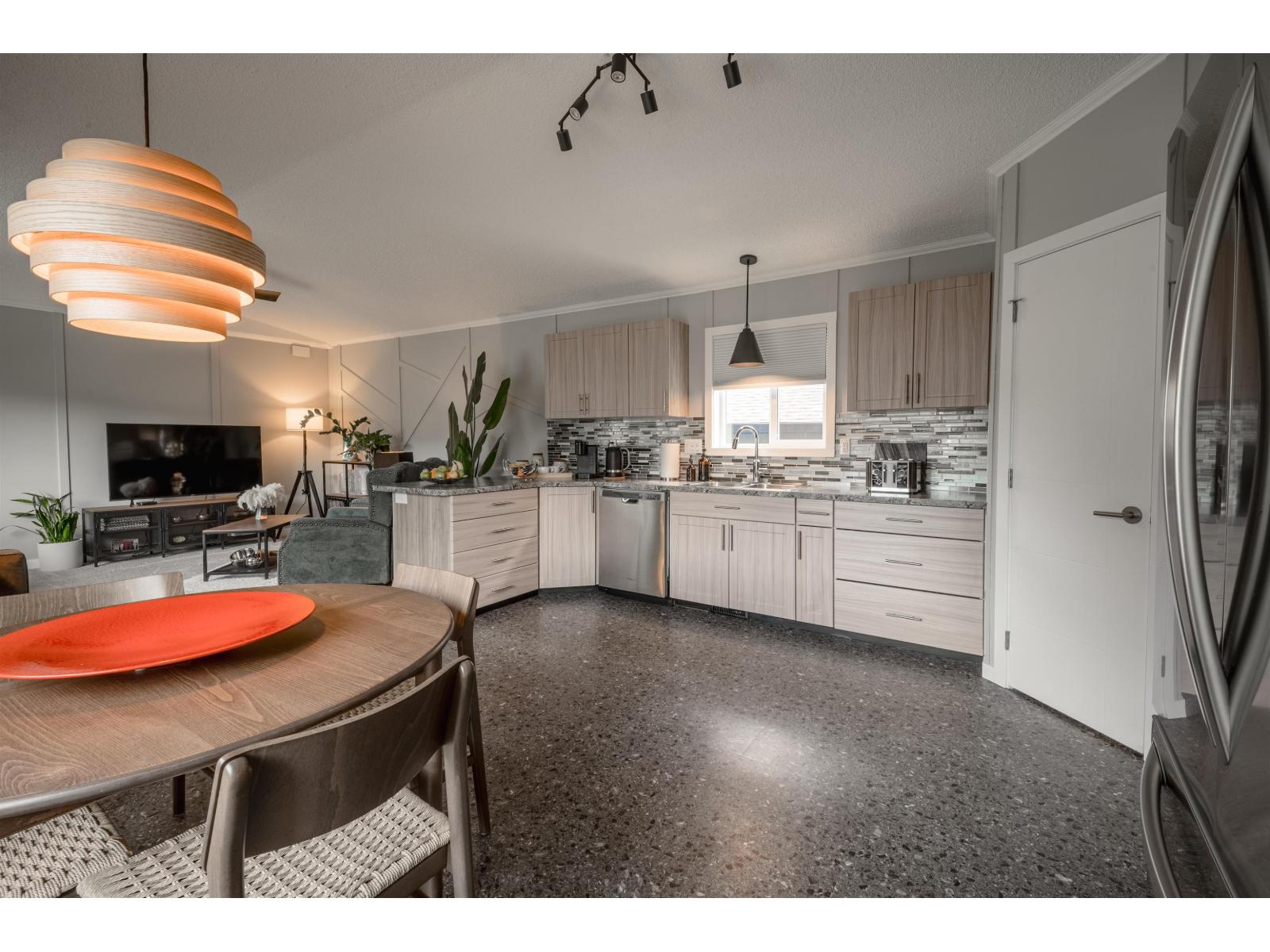 59060 Lougheed Highway #43 Property Photo 5