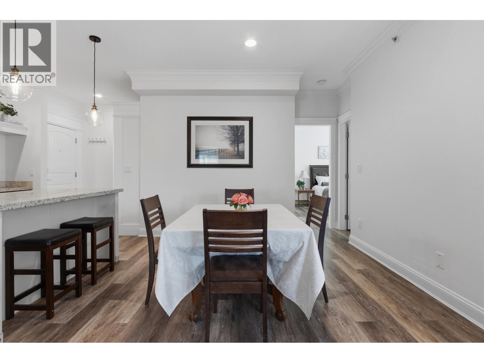 411 22150 Dewdney Trunk Road Property Photo 7
