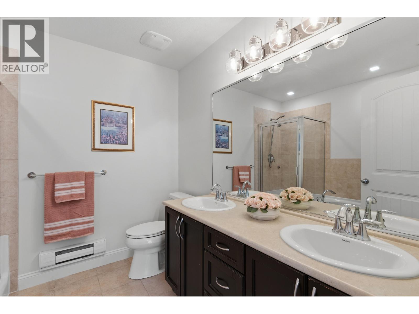 411 22150 Dewdney Trunk Road Property Photo 14
