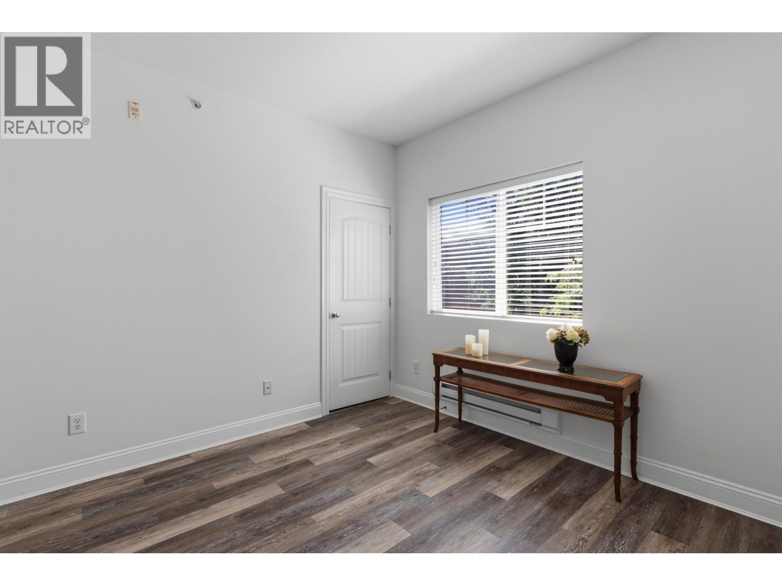 411 22150 Dewdney Trunk Road Property Photo 15