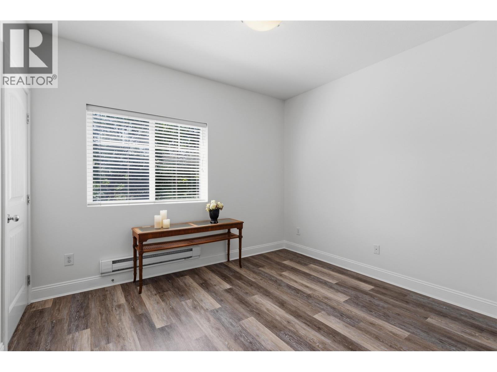 411 22150 Dewdney Trunk Road Property Photo 16