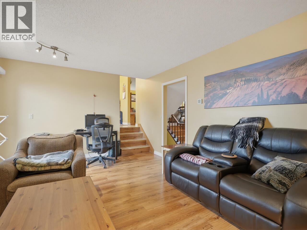 3183 Beacon Drive Property Photo 3