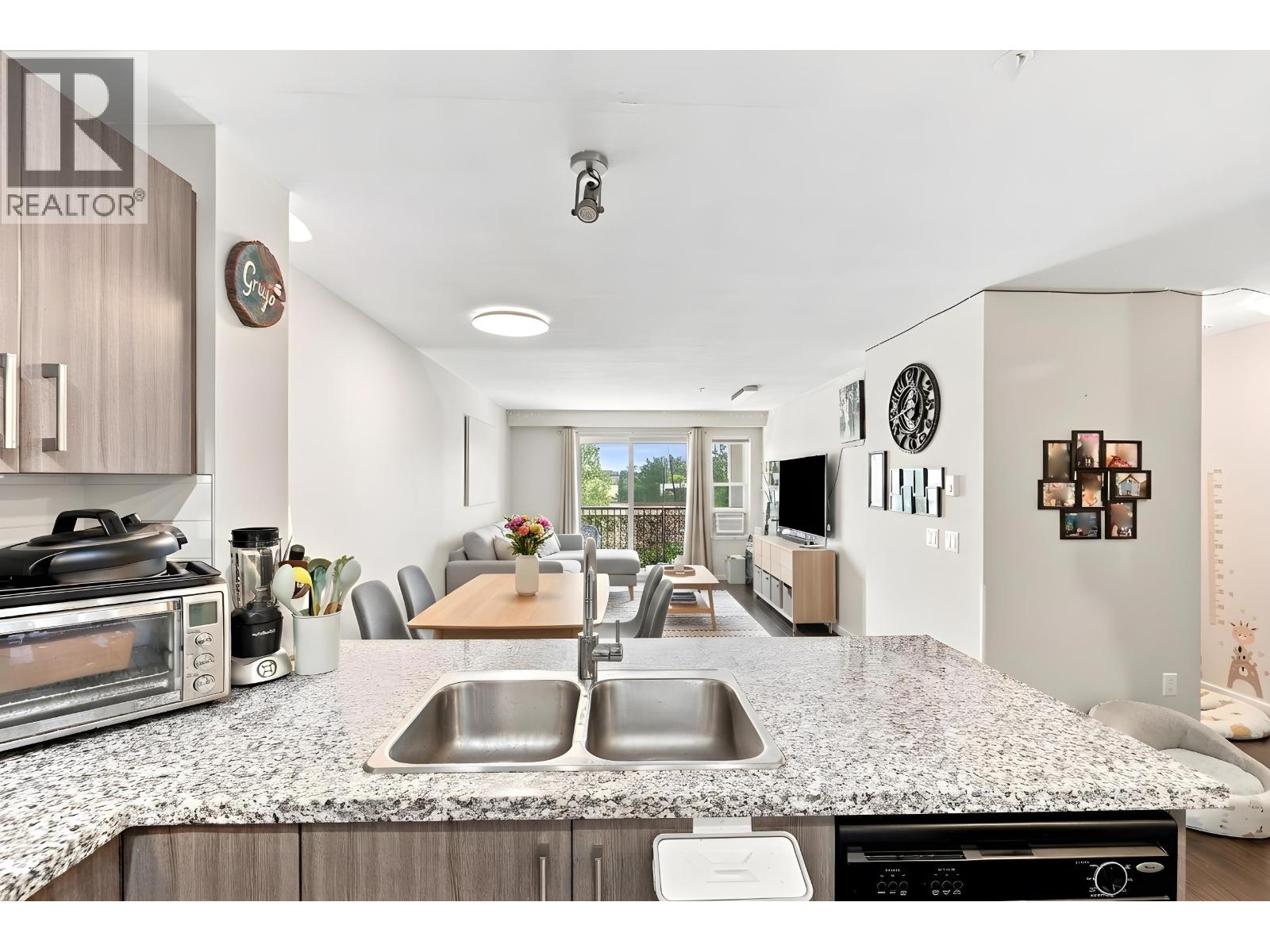 308 3178 Dayanee Springs Boulevard Property Photo 2