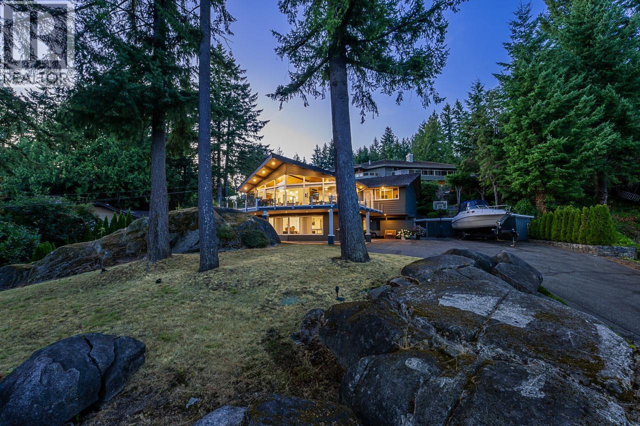 4375 Woodcrest Road Property Photo 4