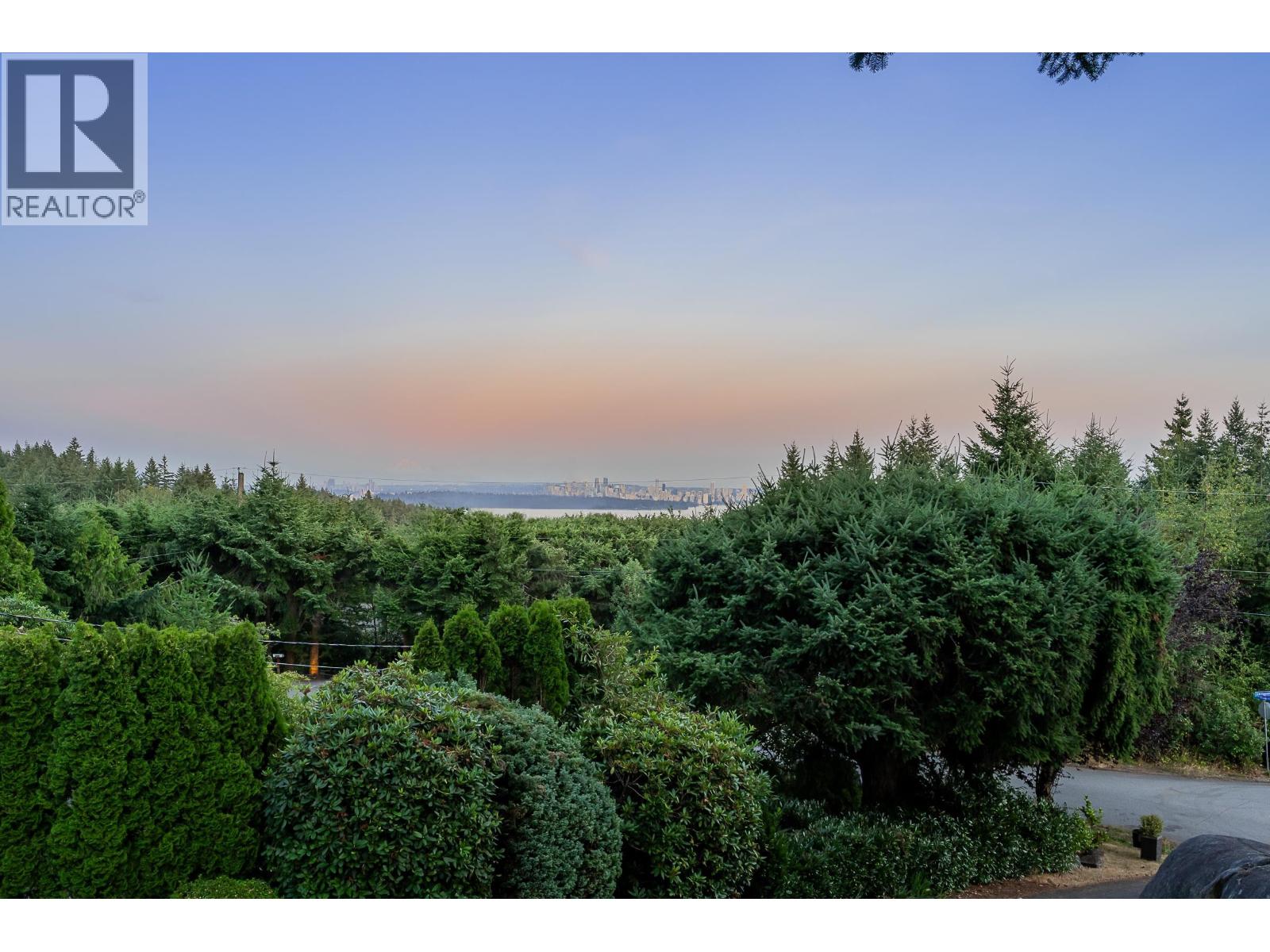 4375 Woodcrest Road Property Photo 19