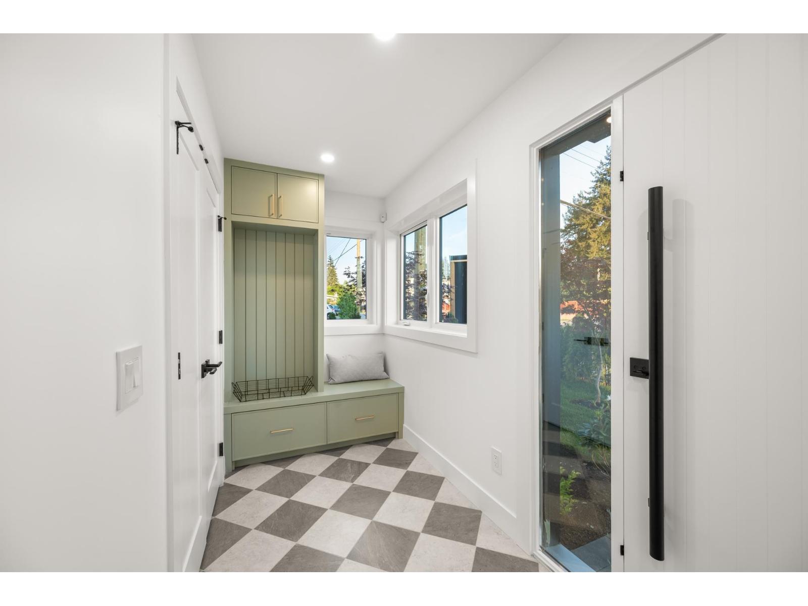 1 2491 Lynden Street Property Photo 3
