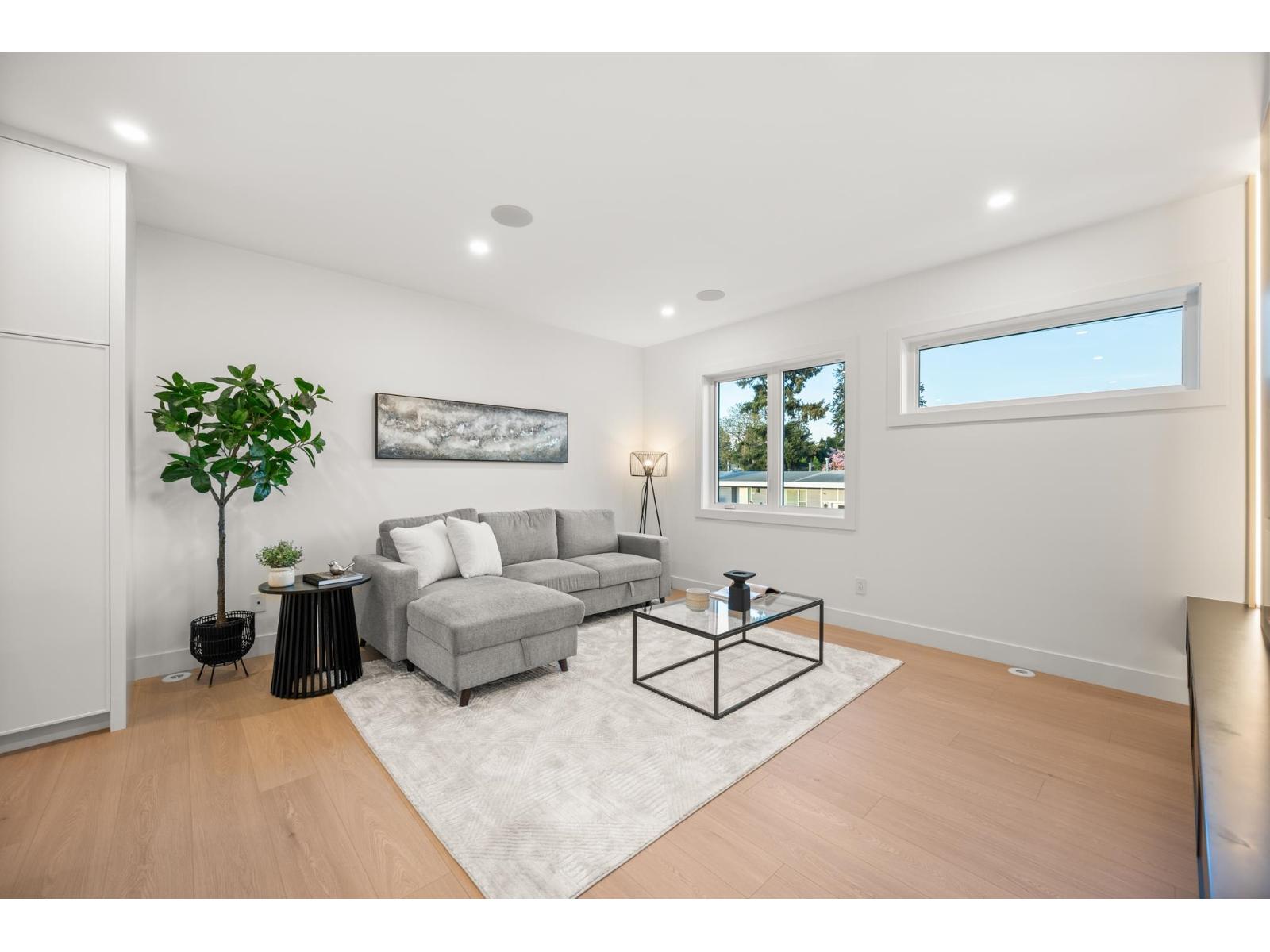 1 2491 Lynden Street Property Photo 5