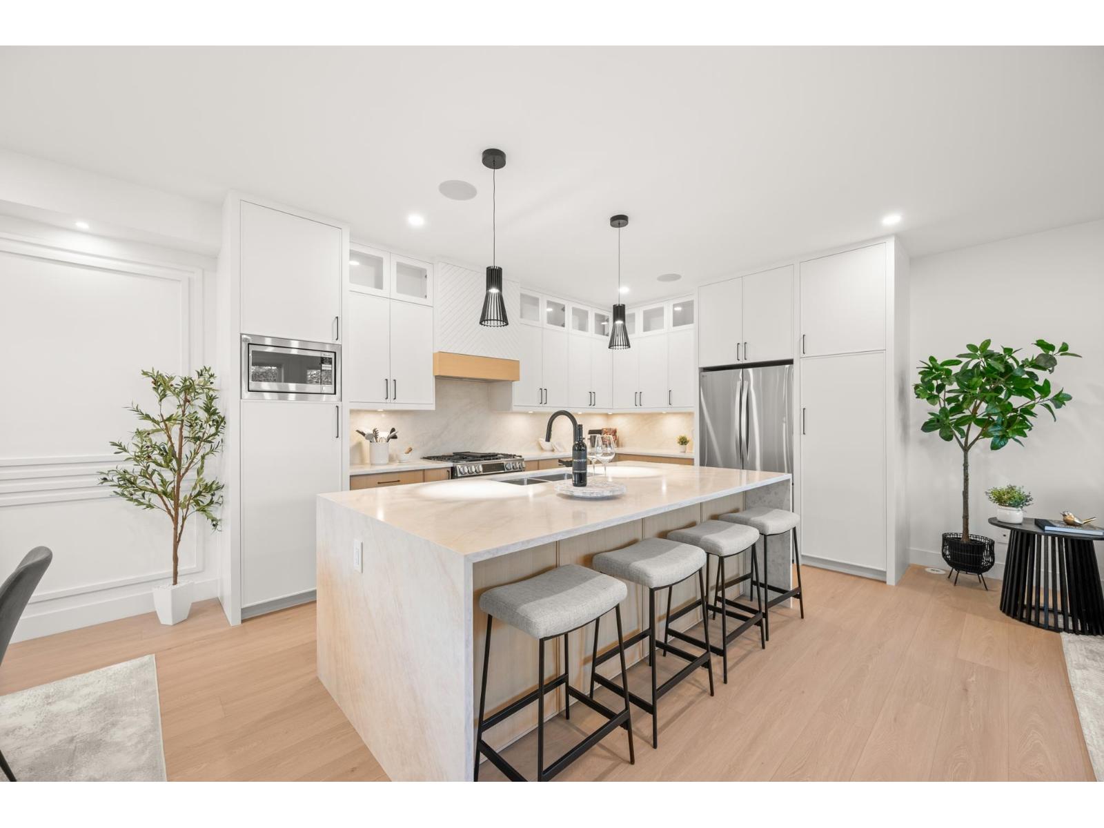 1 2491 Lynden Street Property Photo 10