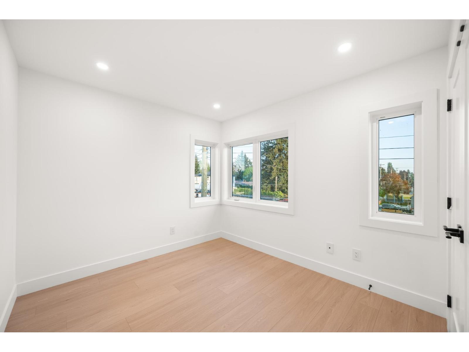 1 2491 Lynden Street Property Photo 22