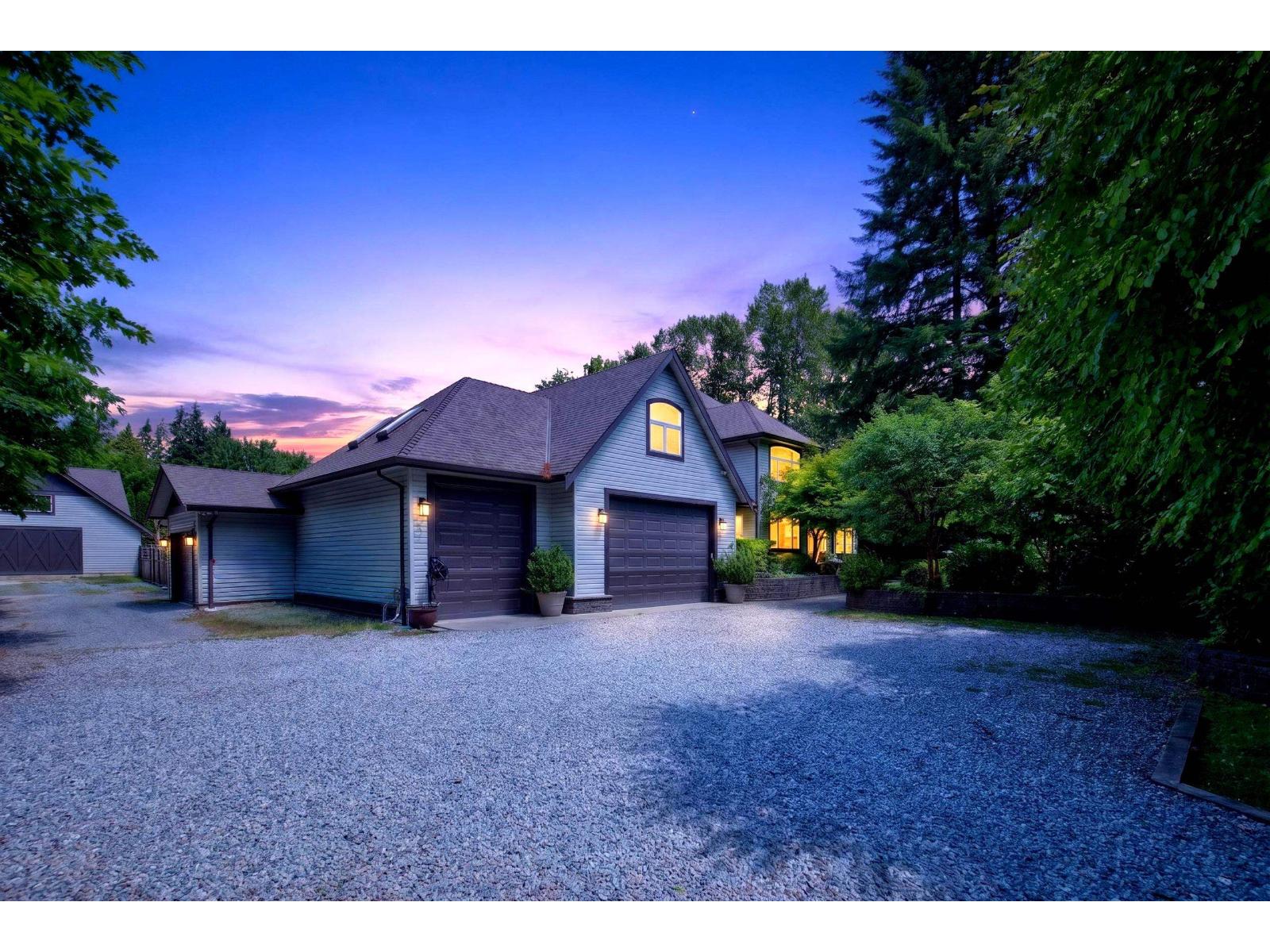 19185 90 Avenue Property Photo 2