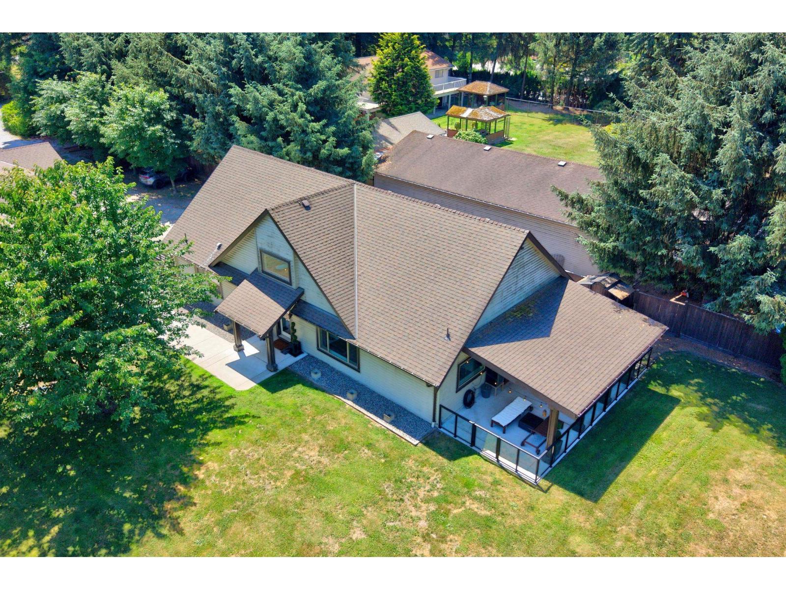 19185 90 Avenue Property Photo 3
