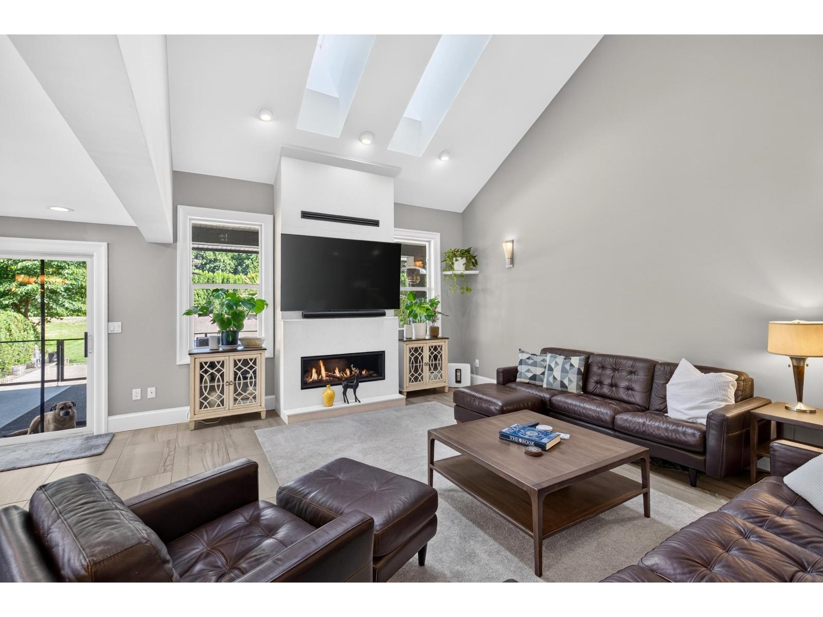 19185 90 Avenue Property Photo 10