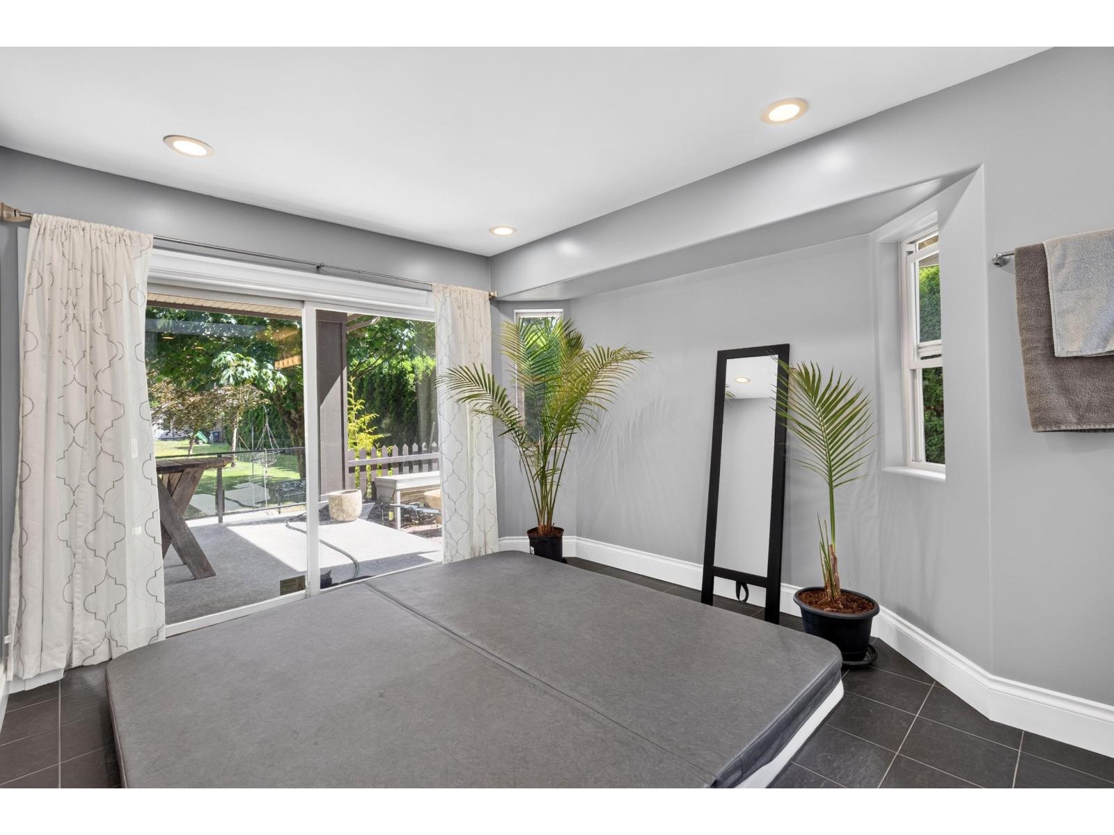 19185 90 Avenue Property Photo 27