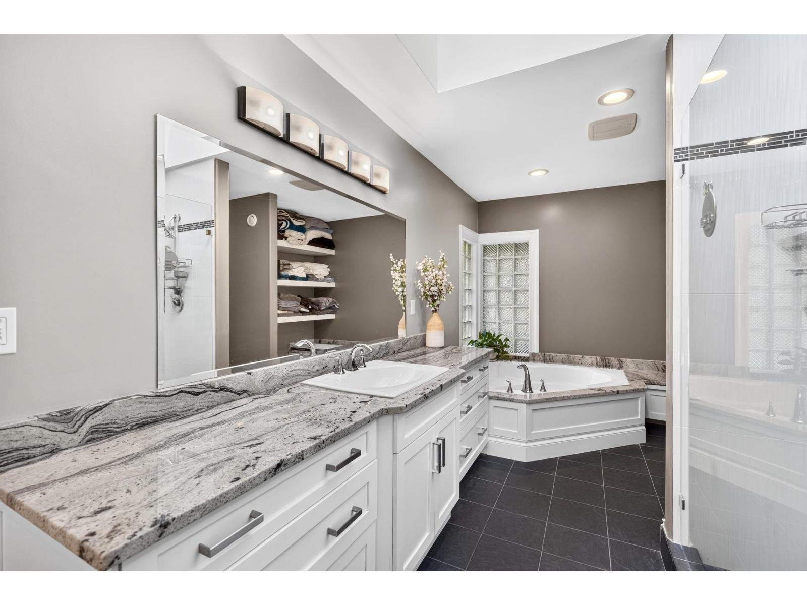19185 90 Avenue Property Photo 28