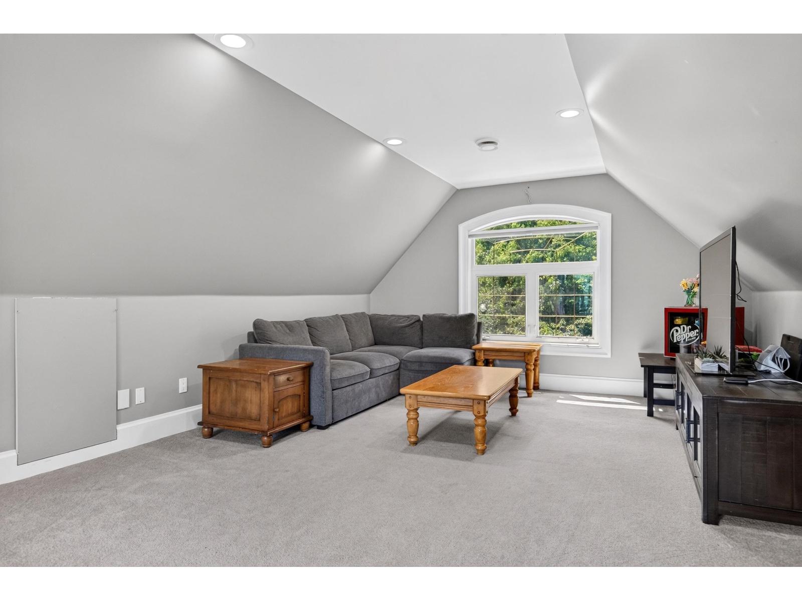 19185 90 Avenue Property Photo 30