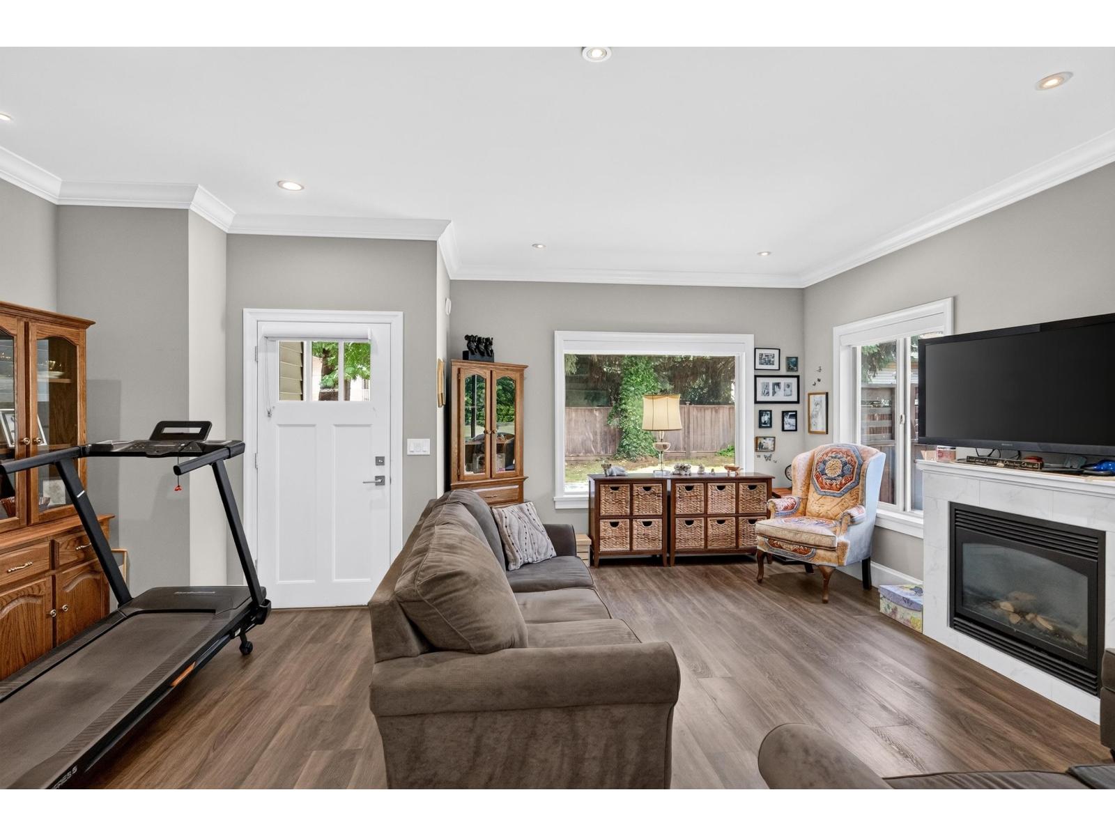 19185 90 Avenue Property Photo 37