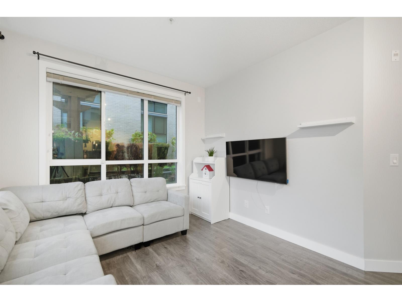 206 15388 105 Avenue Property Photo 9