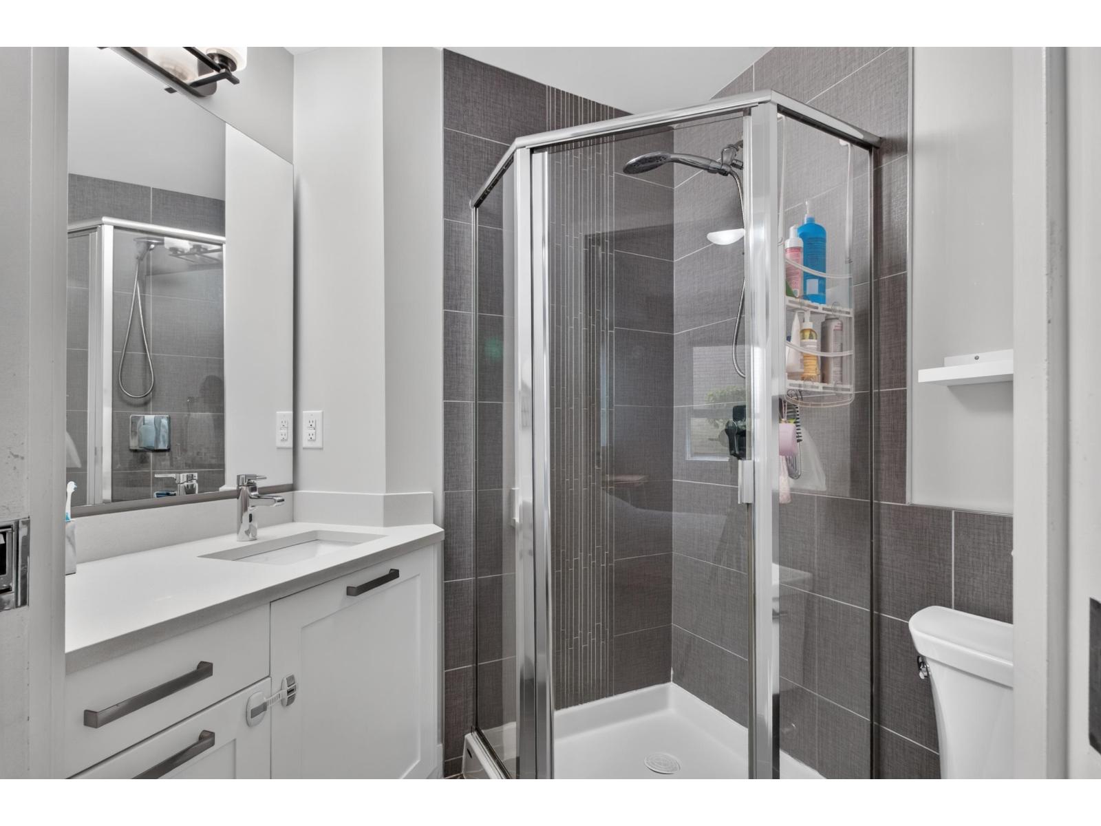206 15388 105 Avenue Property Photo 25