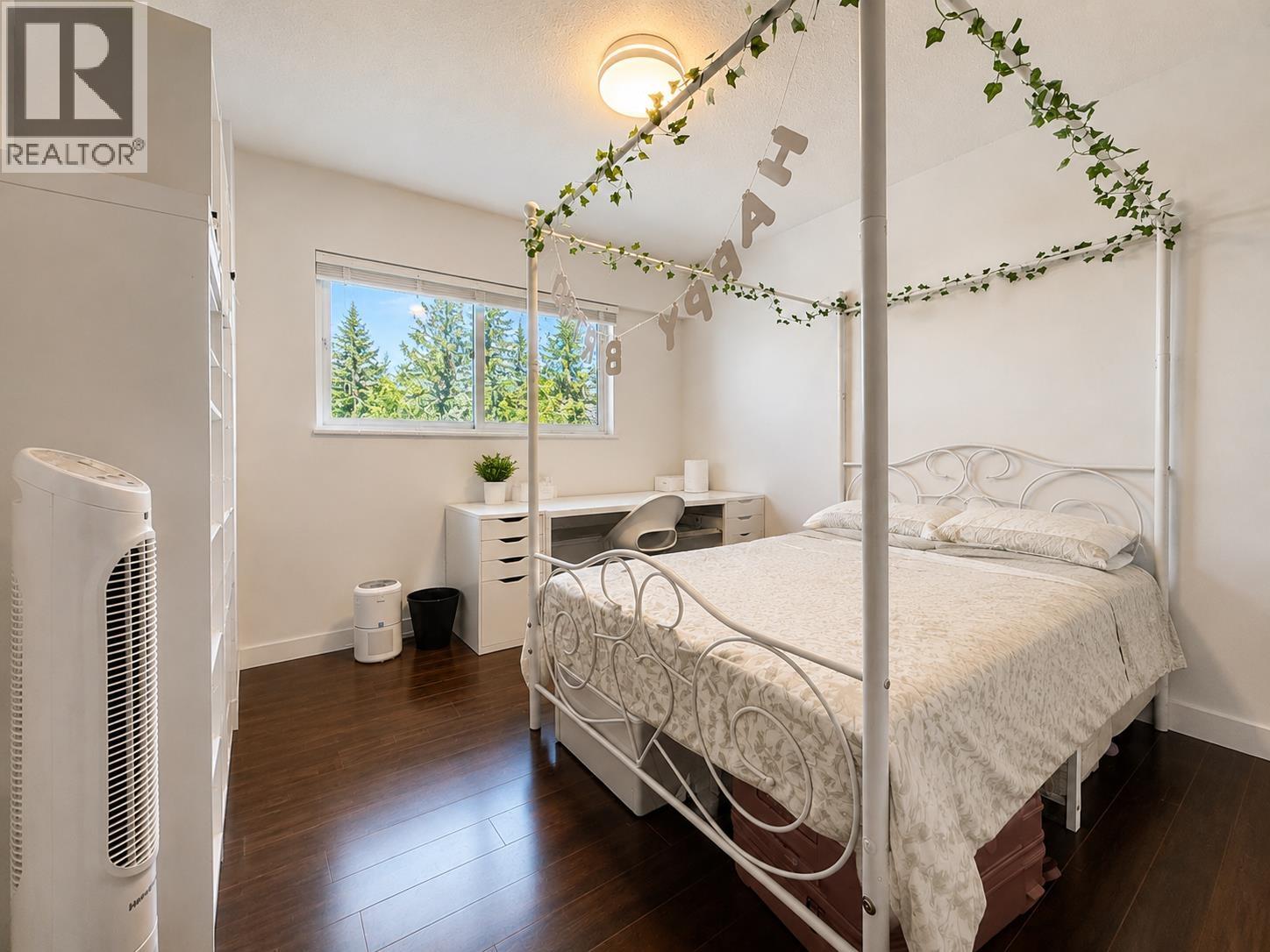 443 Mundy Street Property Photo 14