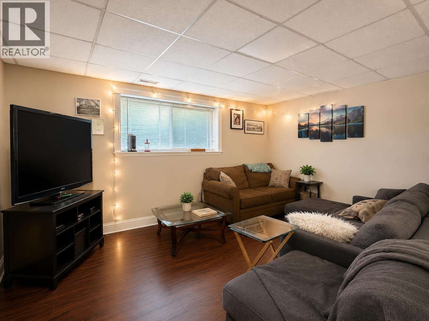 443 Mundy Street Property Photo 15