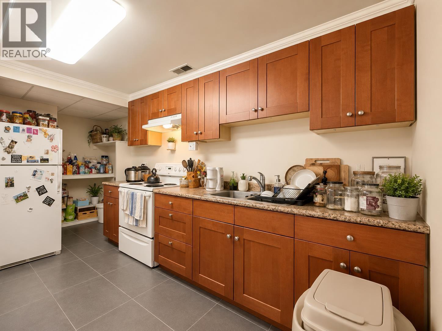443 Mundy Street Property Photo 18