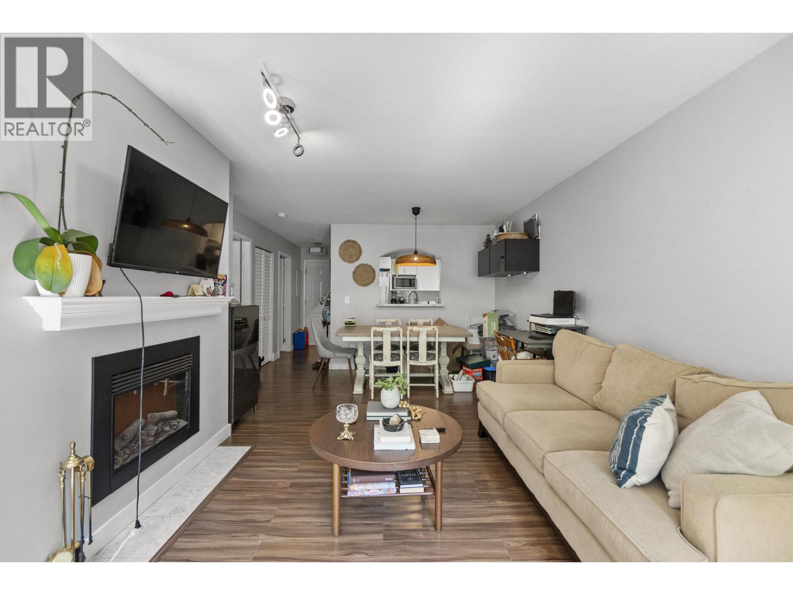 112 2970 Princess Crescent Property Photo 7