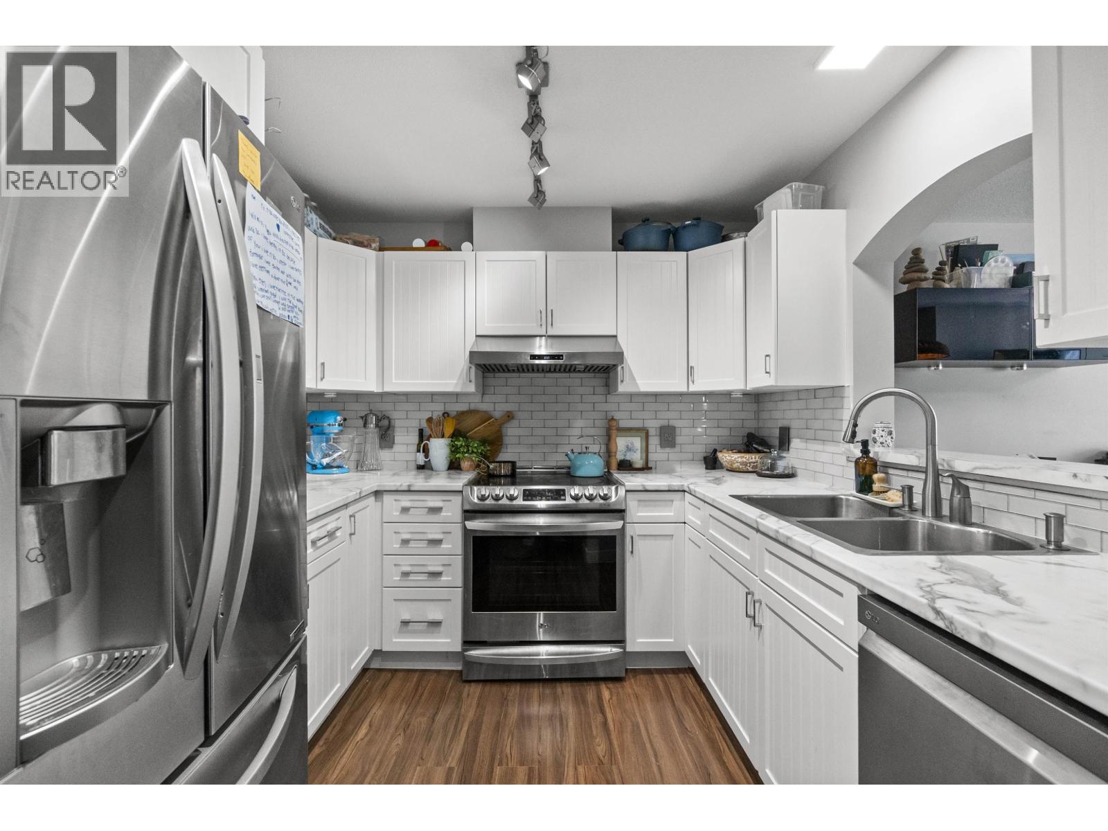 112 2970 Princess Crescent Property Photo 13