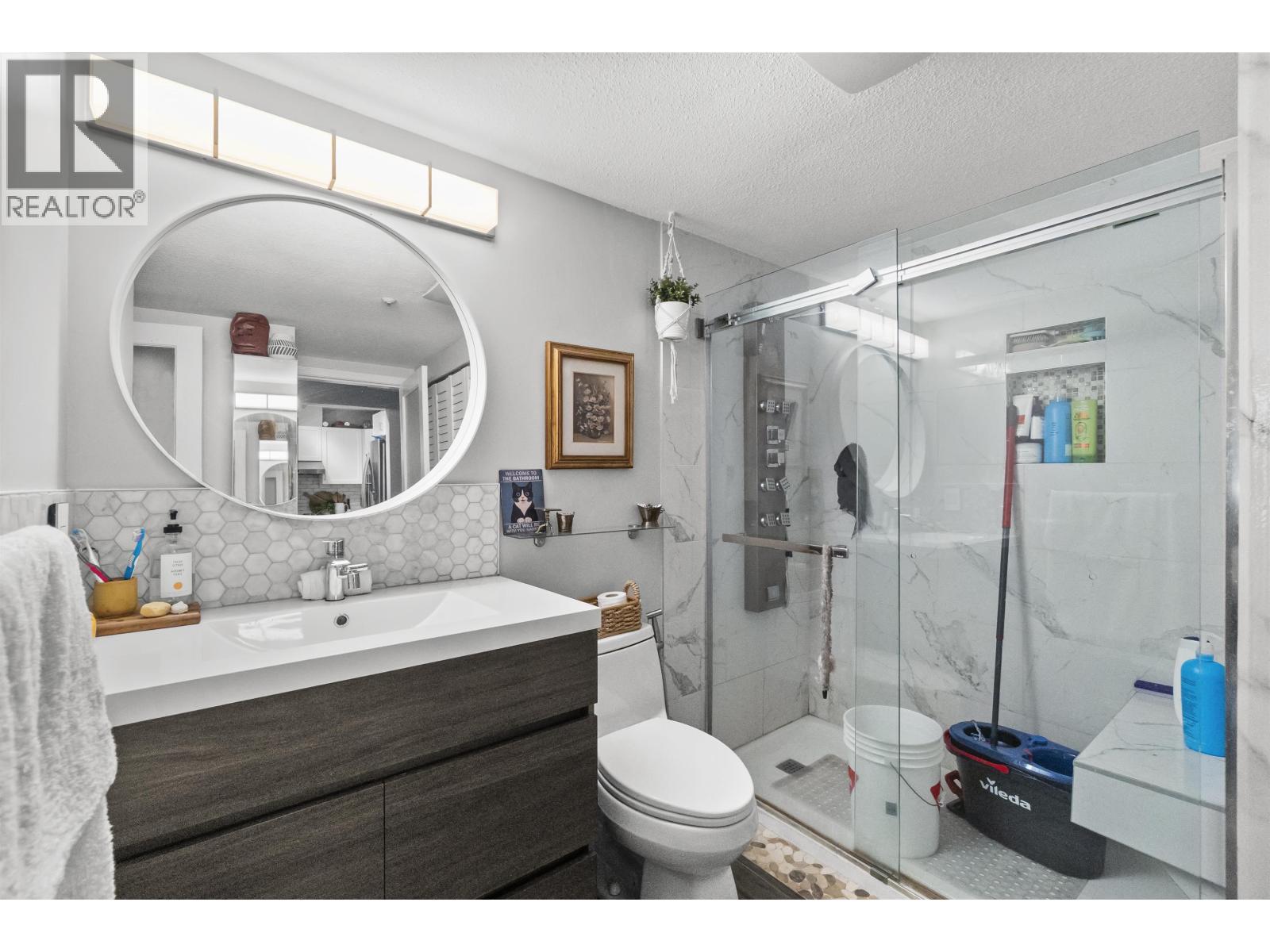 112 2970 Princess Crescent Property Photo 25