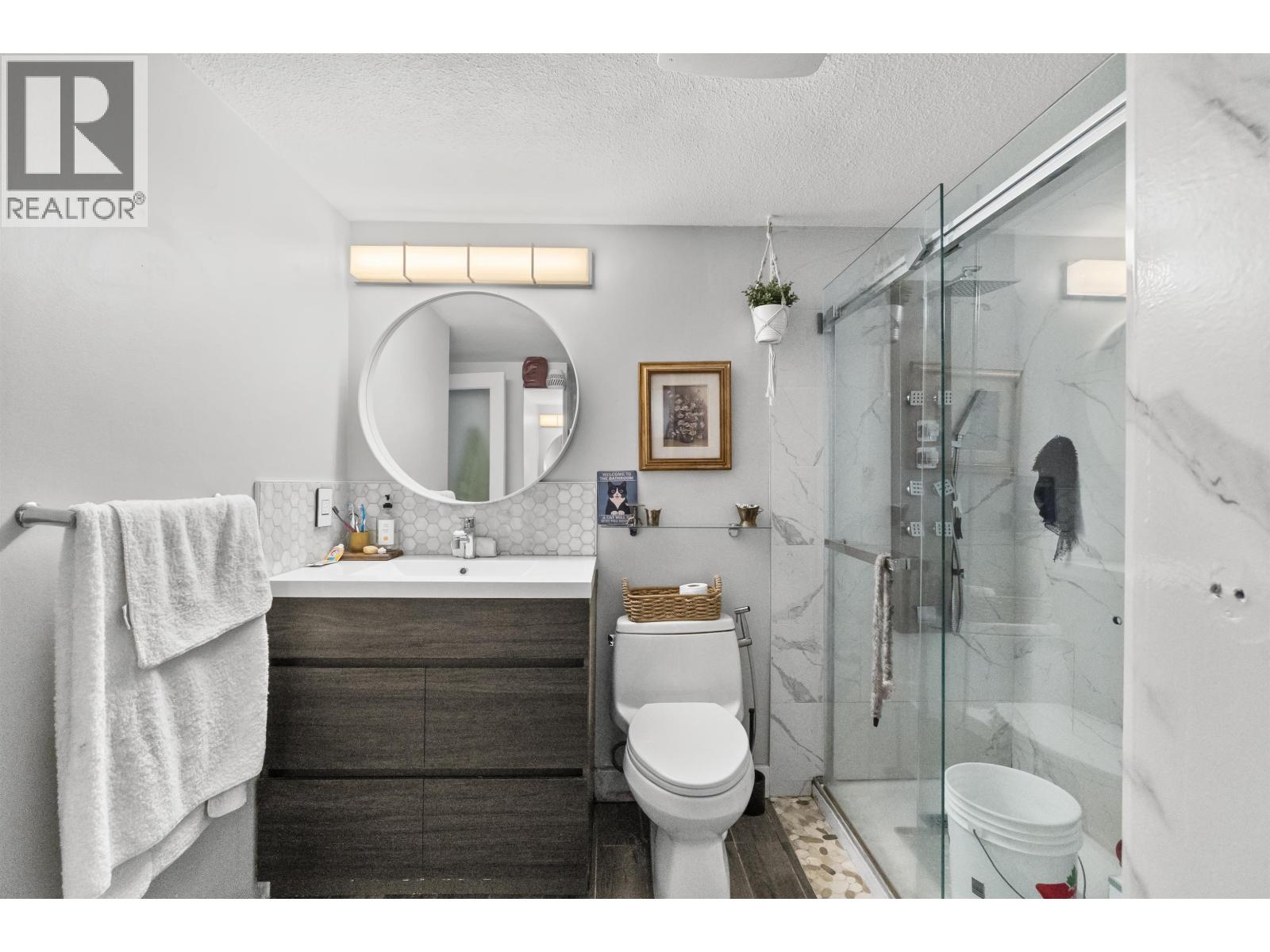 112 2970 Princess Crescent Property Photo 26
