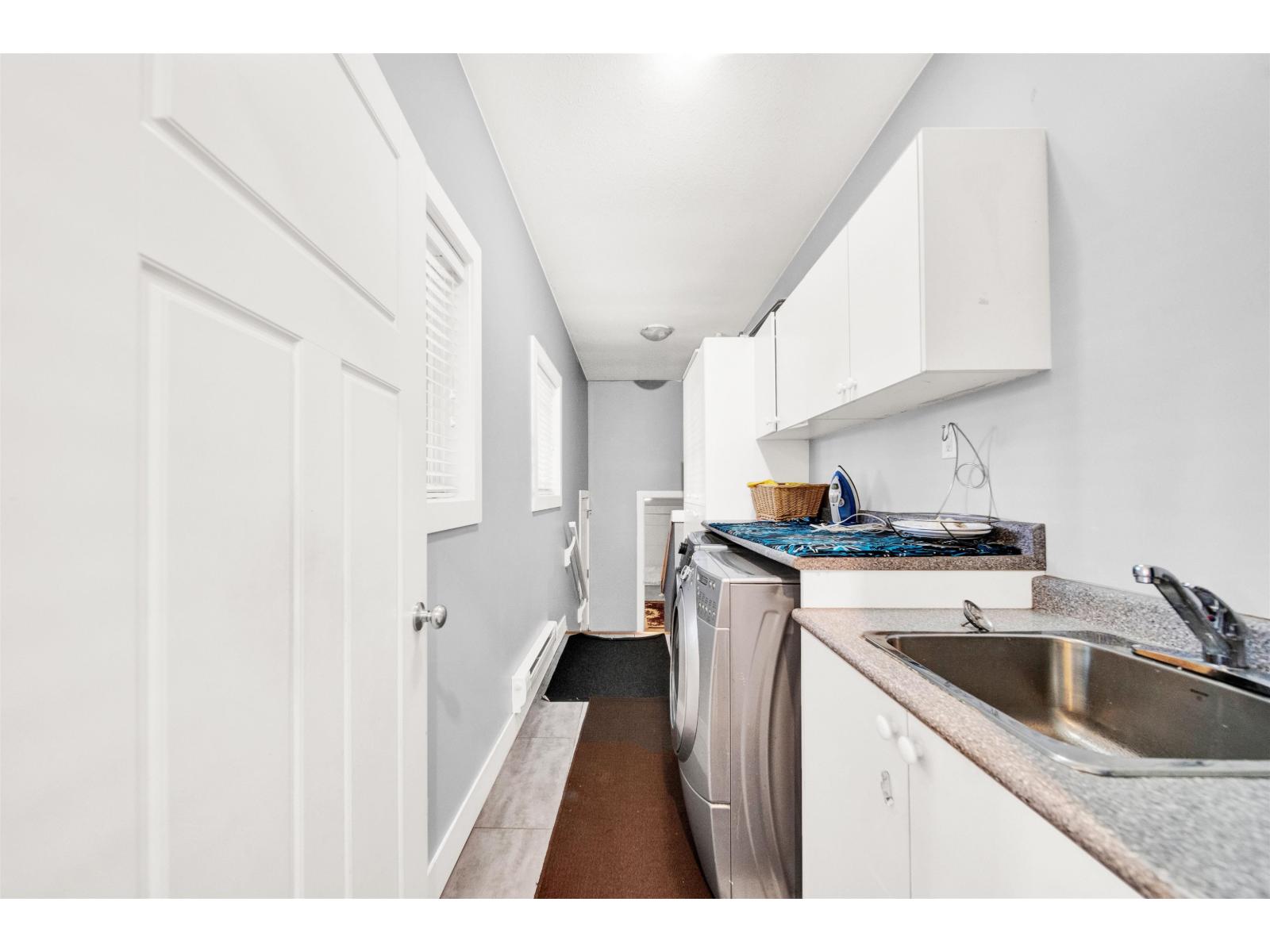 7051 144b Street Property Photo 11