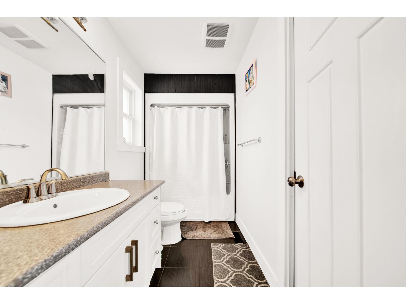 7051 144b Street Property Photo 16